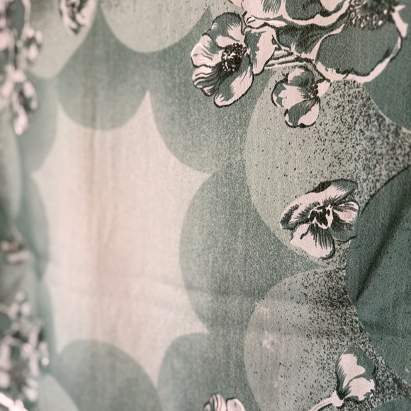 Patricia Dumont Green Silk Scarf with Floral Design - Picture 8 of 12